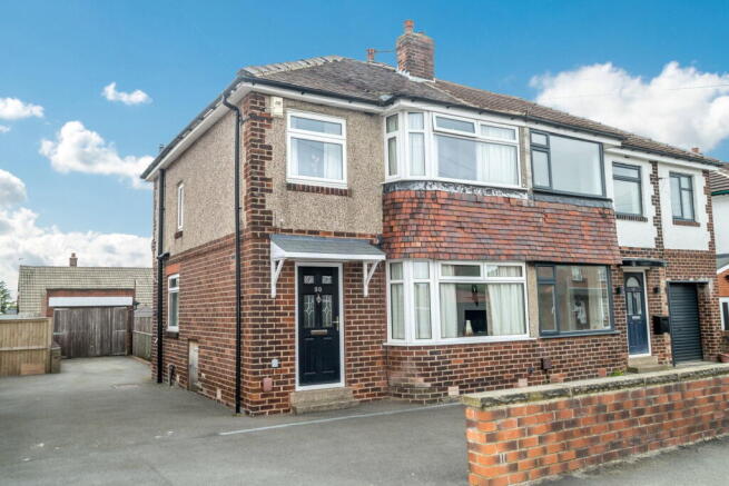 3 bed property, in Croftlands, £240,000