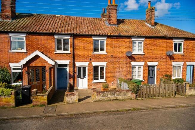 3 bed property, in Mission Road, £220,000
