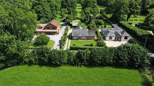 3 bed property, in Alton Lane, £880,000