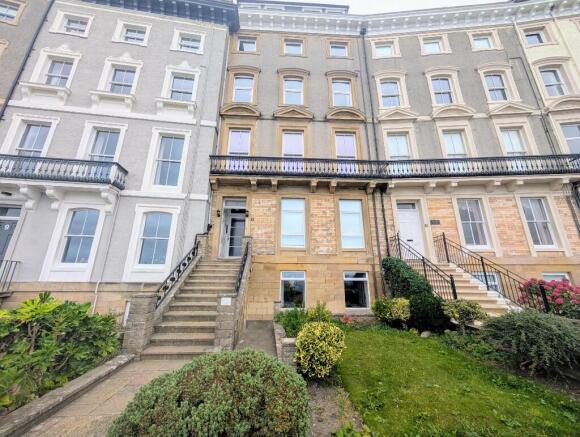 2 bed property, in Flat 4, £225,000
