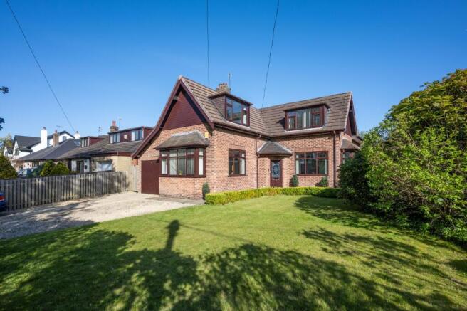4 bed property, in Brookfield Lane, £650,000