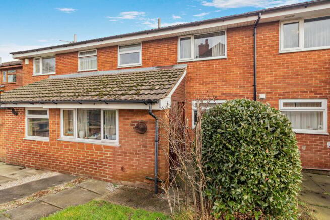 3 bed property, in Burnside Close, £147,000