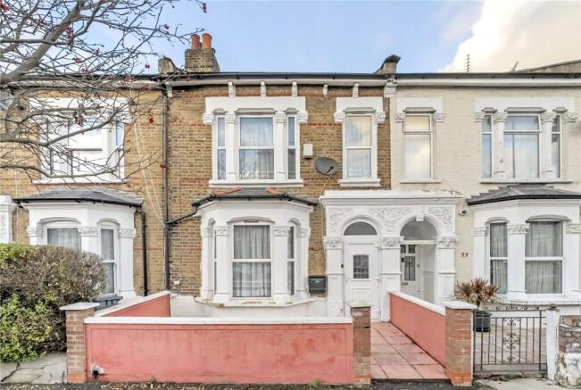 3 bed property, in Sydney Road, £825,000