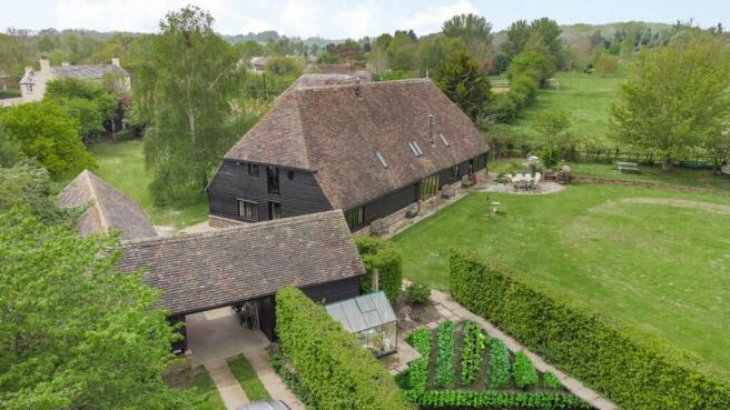 4 bed property, in North Stream, £950,000