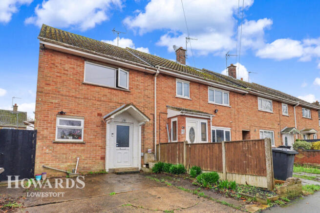 2 bed property, in Evergreen Road, £150,000