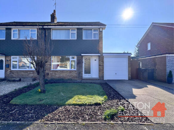 3 bed property, in Kennedy Avenue, £200,000