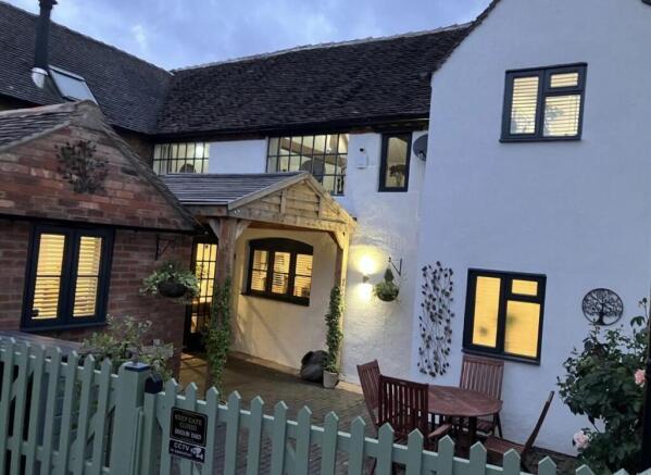 2 bed property, in The Old Stable Mews, £215,000
