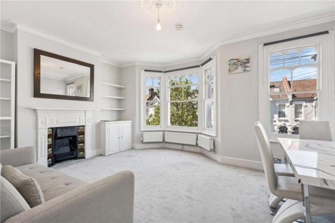 3 bed property, in Kenyon Street, £750,000