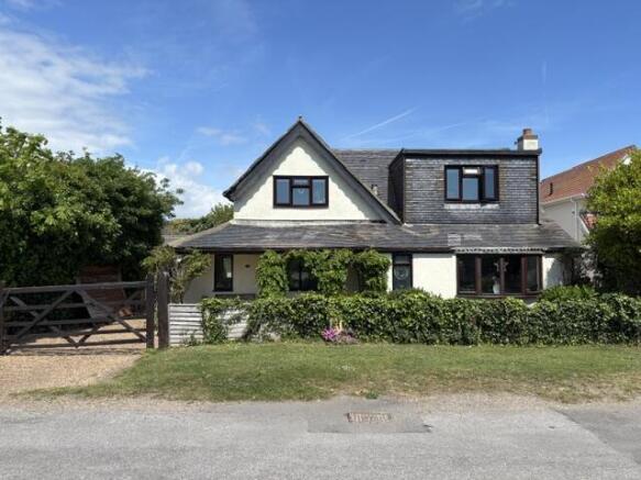 4 bed property, in Seal Road, £550,000