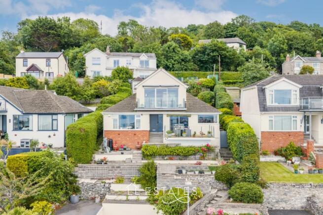 2 bed property, in Mount Ida Road, £300,000