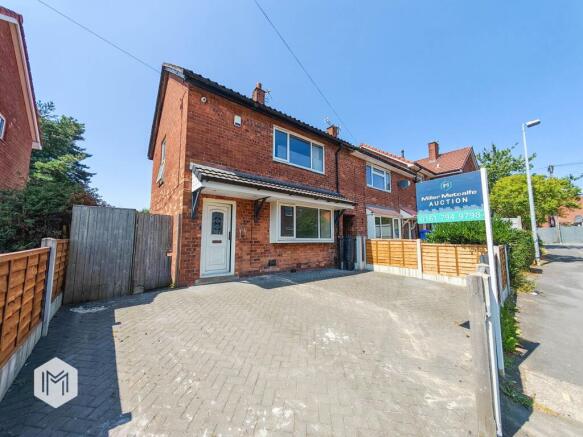 2 bed property, in Wichbrook Road, £115,000