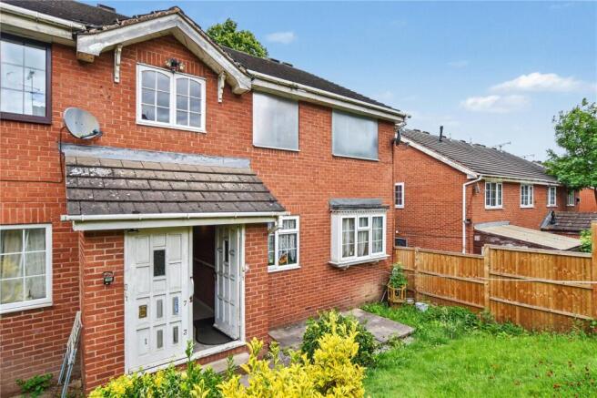 2 bed property, in Sycamore Fold, £40,000