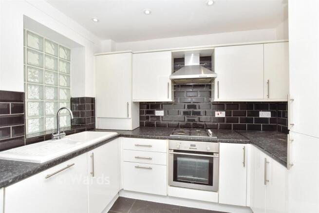 3 bed property, in Springfield Road, £330,000