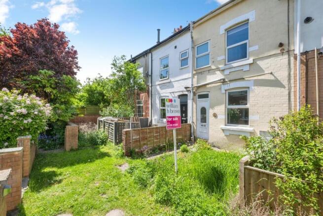 3 bed property, in Church Grove, £157,000