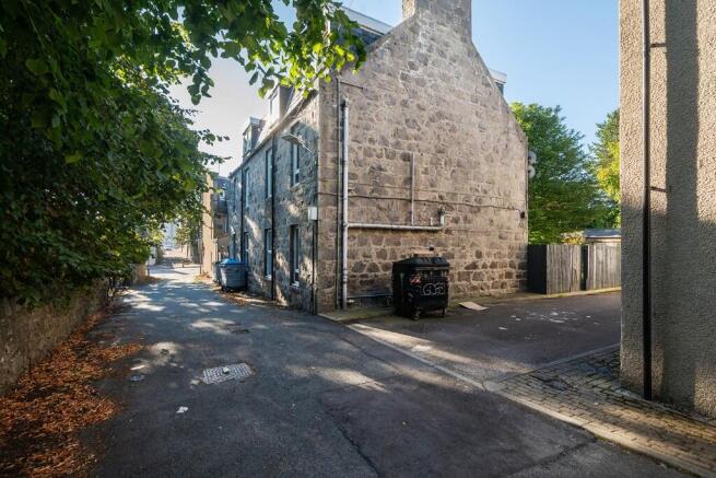 3 bed property, in Seaton Place, £150,000