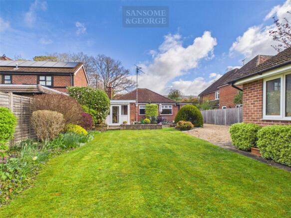 2 bed property, in Ravensworth Road, £665,000