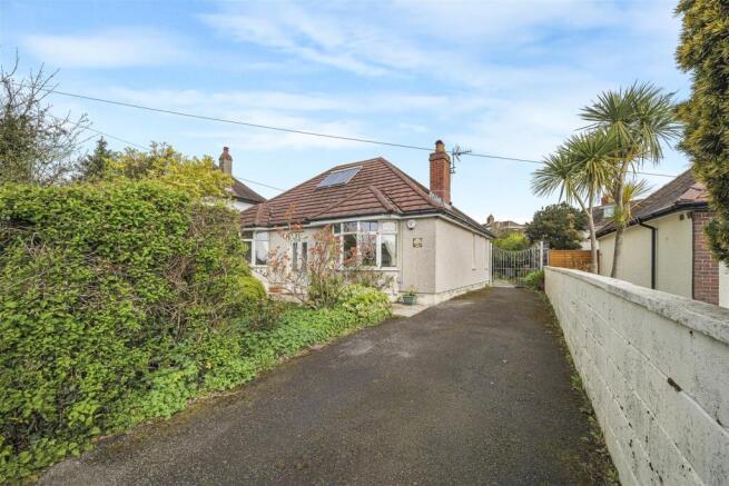 2 bed property, in Murton Lane, £350,000