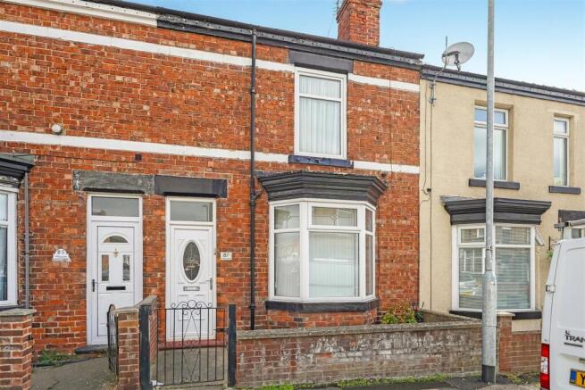 2 bed property, in Park Lane, £85,000