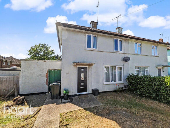 2 bed property, in Repton Manor Road, £260,000