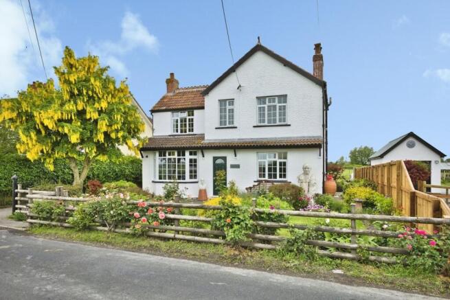 4 bed property, in The Causeway, £570,000
