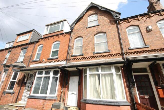 6 bed property, in Edinburgh Road, £235,000