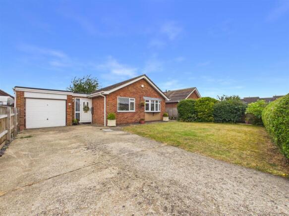 3 bed property, in Hallam Close, £254,500