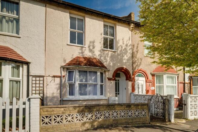 2 bed property, in Dane Road, £630,000