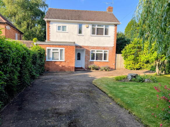 3 bed property, in Ulverley Green Road, £400,000