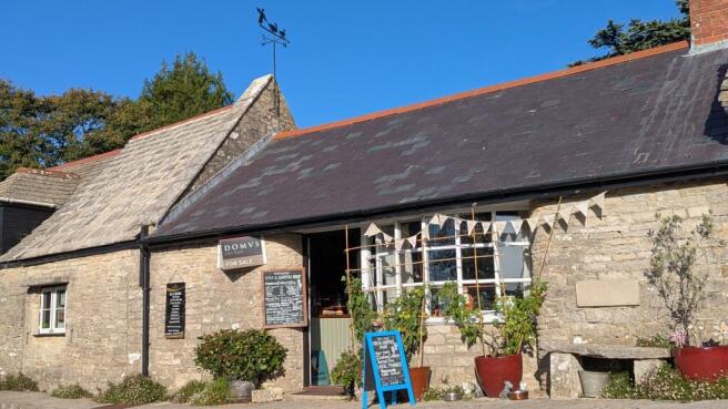 2 bed property, in Worth Matravers, £750,000