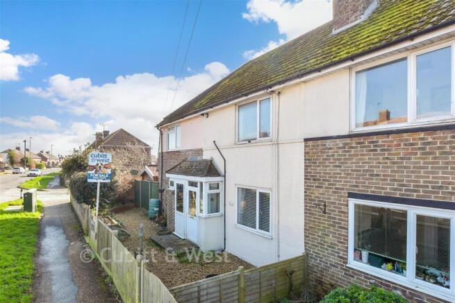 2 bed property, in Worthing Road, £270,000