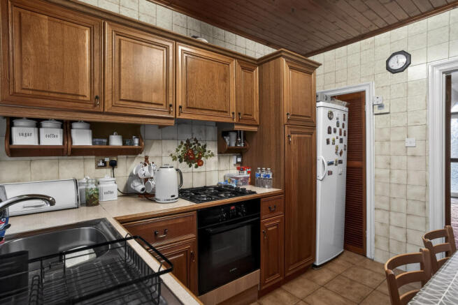 3 bed property, in Upland Road, £995,000