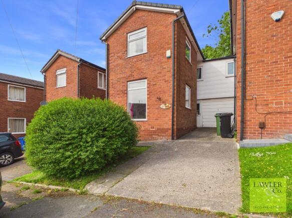 3 bed property, in Dryden Close, £300,000