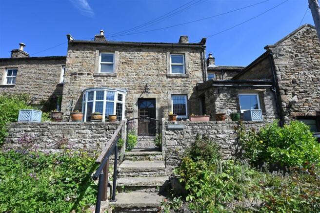 3 bed property, in Gunnerside, £225,000