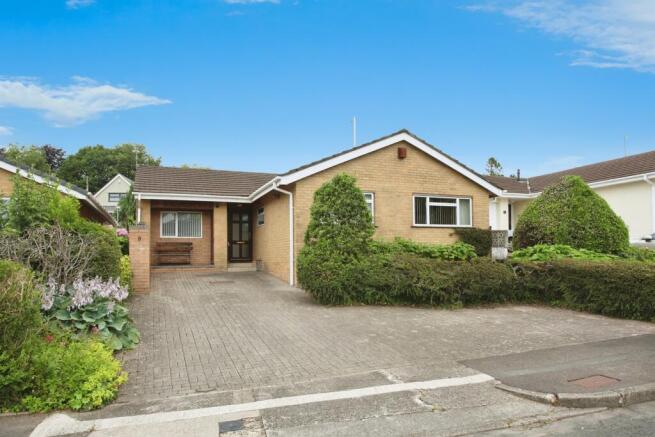 3 bed property, in St. Davids Road, £375,000