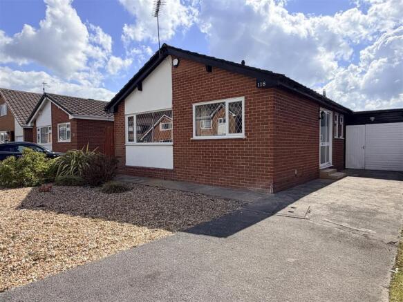 3 bed property, in Forest Drive, £299,500