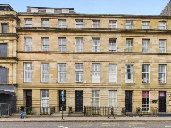 2 bed property, in Clayton Street West, £110,000