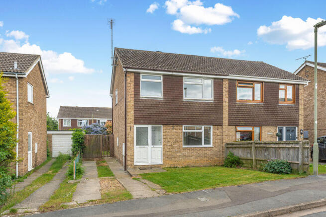 3 bed property, in Whimbrel Way, £310,000