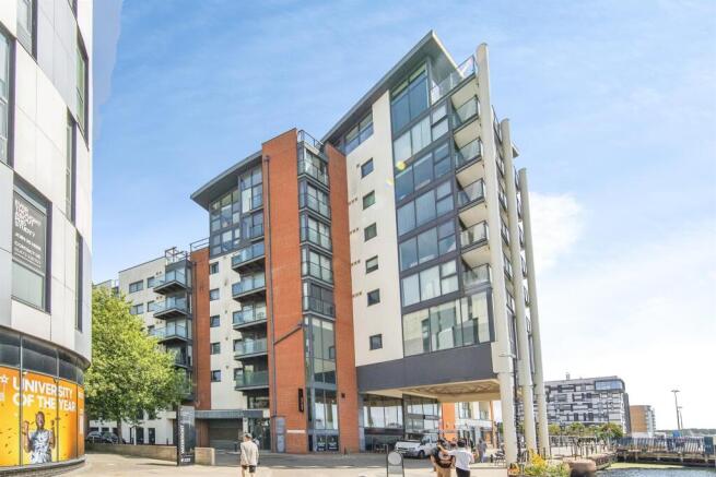 1 bed property, in Coprolite Street, £110,000