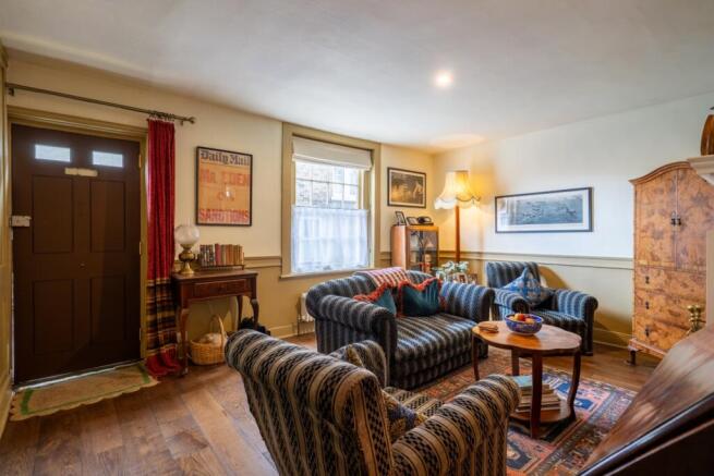 3 bed property, in East Terrace, £375,000