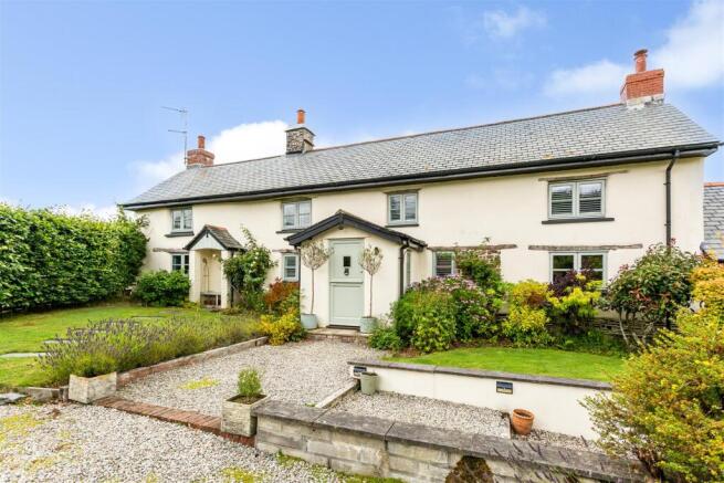 4 bed property, in Ashwater, £850,000