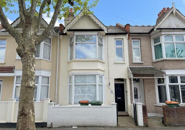 4 bed property, in 97 Caledon Road, £400,000