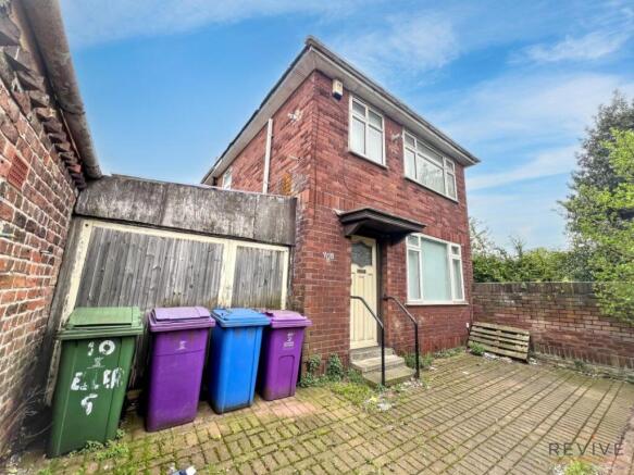 3 bed property, in Walton Lane, £110,000