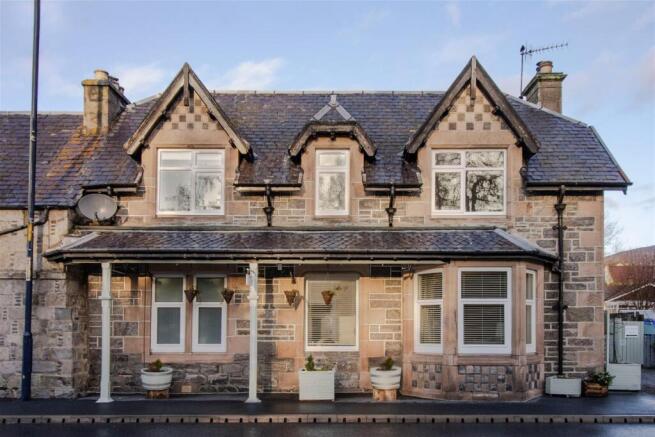 5 bed property, in Clune House Bed and Breakfast, £415,000