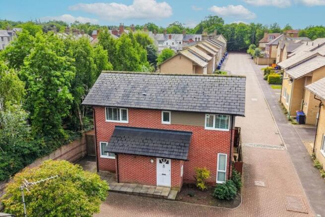 3 bed property, in Falmouth Street, £350,000