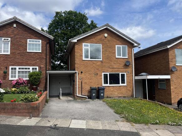 4 bed property, in 11 Southcote Grove, £220,000
