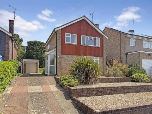 3 bed property, in Churchill Crescent, £550,000