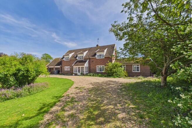 4 bed property, in Manse Lane, £675,000