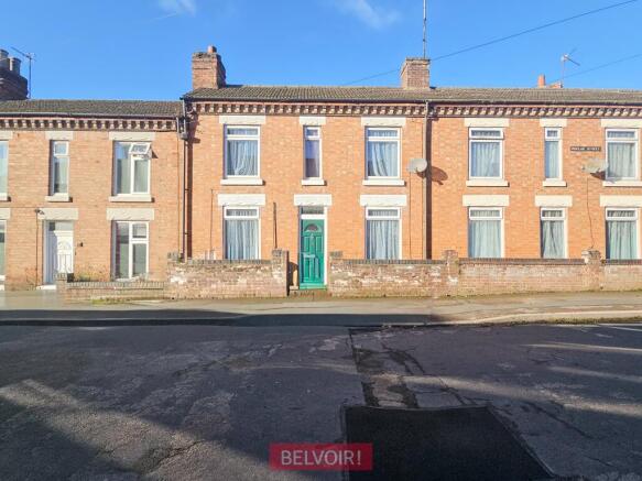 2 bed property, in Poplar Street, £165,000