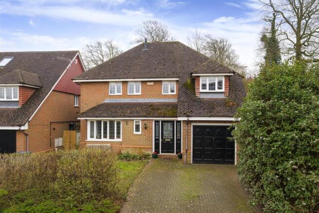 4 bed property, in Linden Road, £575,000