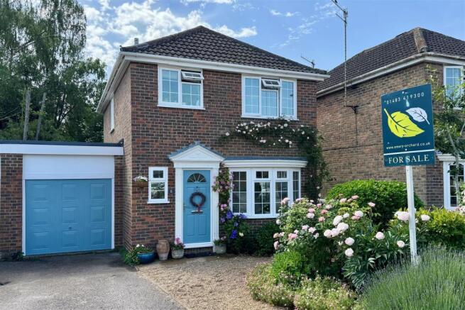 3 bed property, in Bannister Close, £535,000